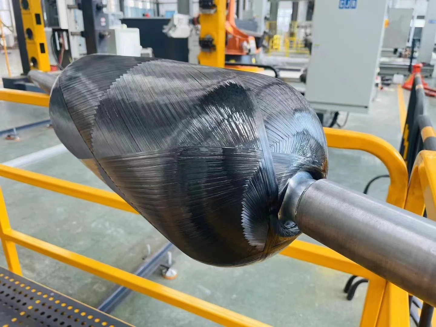 Filament-Wound Gas Cylinders · CF-170 · 2 / 3